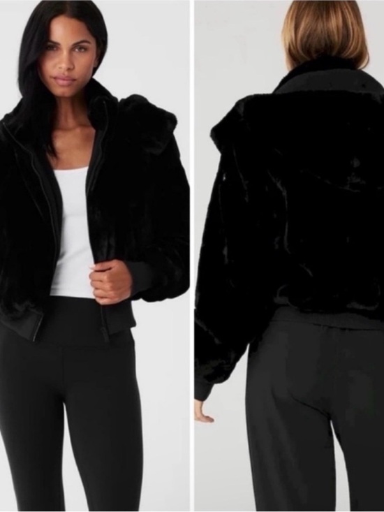 ALO Yoga Jackets & Blazers - ALO Yoga Black Faux-Fur Bomber Jacket